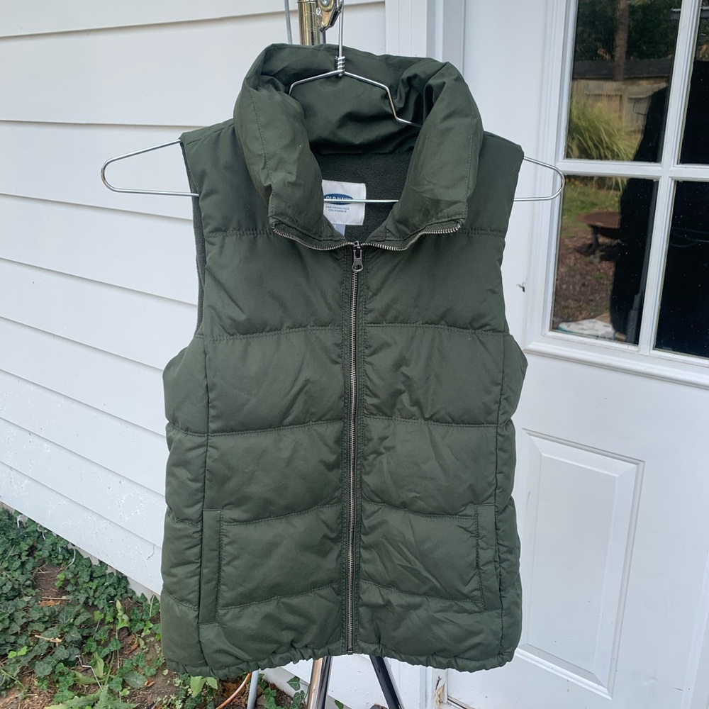 Army Green Vest - Picture 1 of 3
